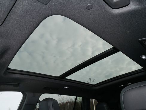 Used 2024 GMC Acadia Denali w/ Super Cruise Package image 27