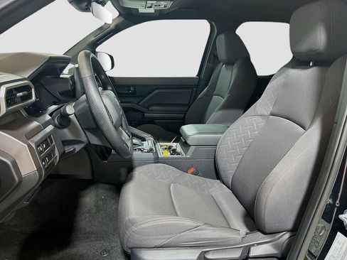 Used 2025 Toyota Tacoma 4x4 Double Cab image 17