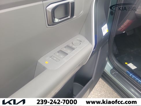 New 2027 Kia Seltos S FWD image 17