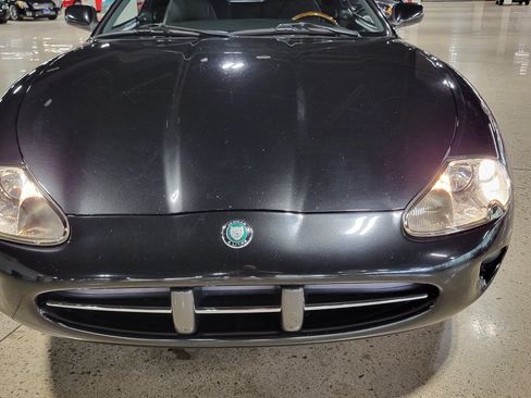 Used 2000 Jaguar XK8 Convertible RWD image 9