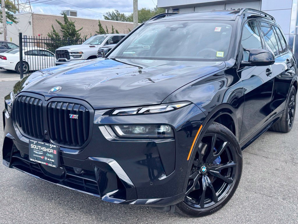 Used 2026 BMW X7 M60i AWD/4WD image 3