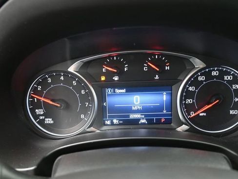 Used 2023 GMC Terrain SLE w/ Driver Convenience Package image 9