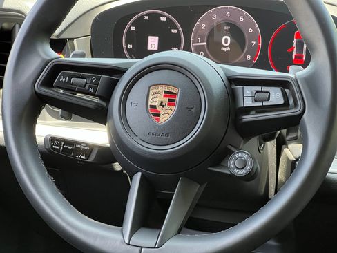 Certified 2024 Porsche Cayenne Coupe AWD/4WD image 24