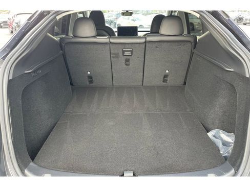 Used 2024 Tesla Model Y Standard Range image 17