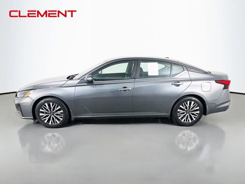 Used 2023 Nissan Altima 2.5 SV FWD image 5