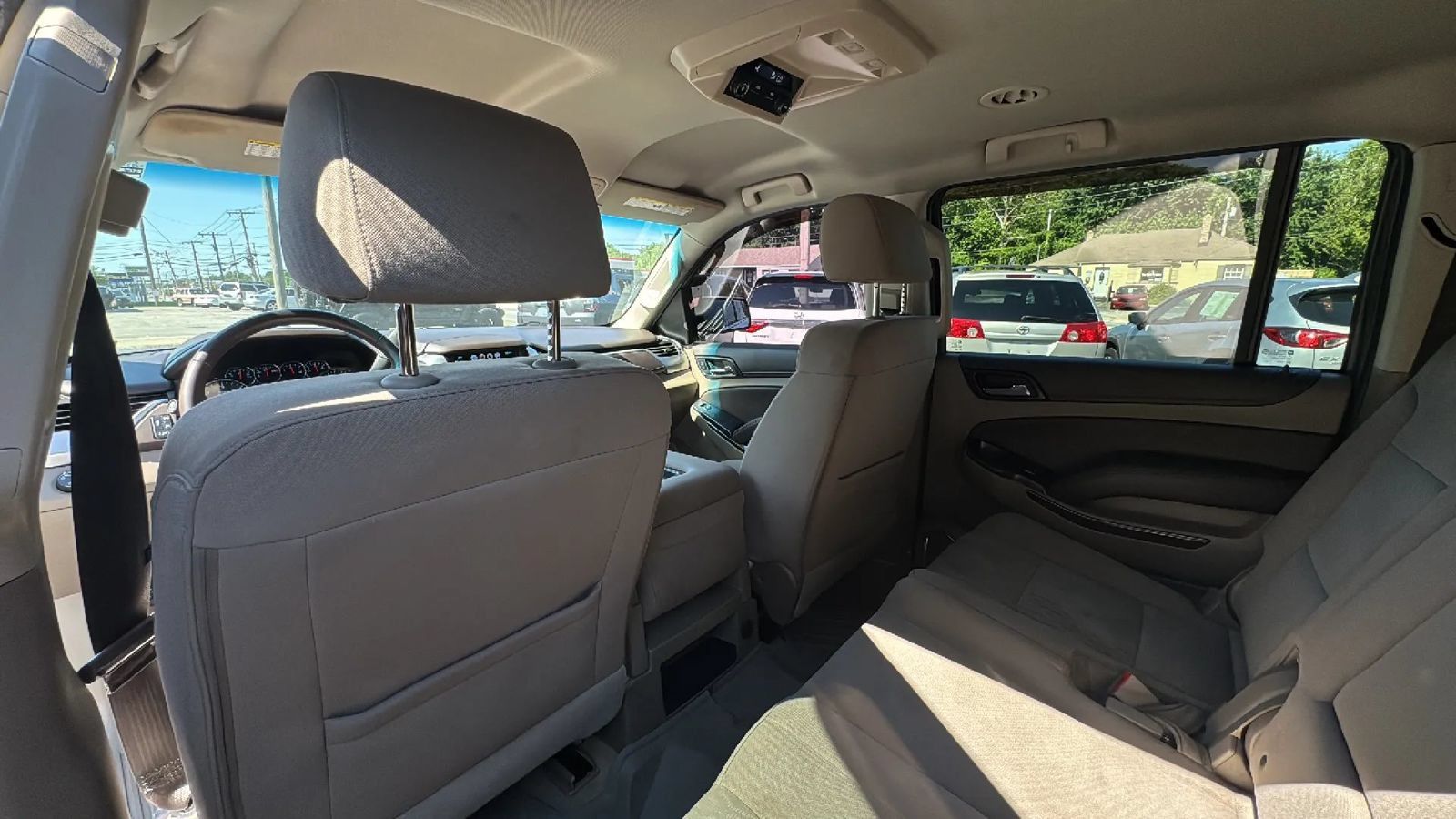 Used 2017 Chevrolet Suburban LS w/ Enhanced Driver Alert Package RWD image 13