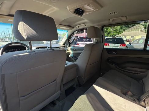 Used 2017 Chevrolet Suburban LS w/ Enhanced Driver Alert Package RWD image 13