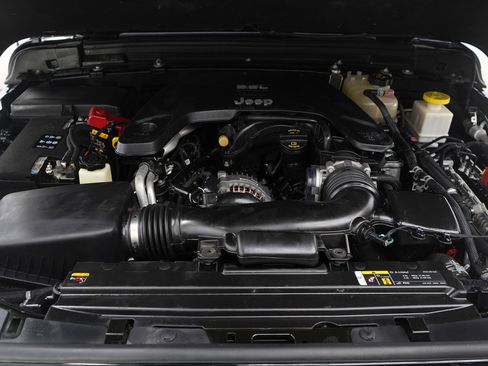 Used 2021 Jeep Gladiator Willys image 26