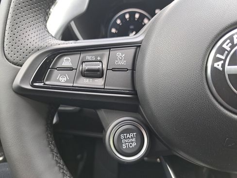 New 2025 Alfa Romeo Giulia AWD w/ Driving Assist Package image 17