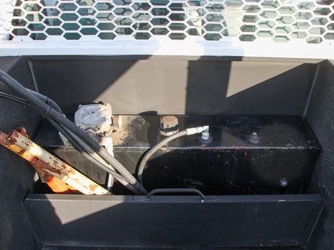 Used 2019 Ford F750 2WD Regular Cab Super Duty image 11