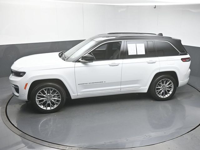 Used 2025 Jeep Grand Cherokee Summit AWD/4WD image 50