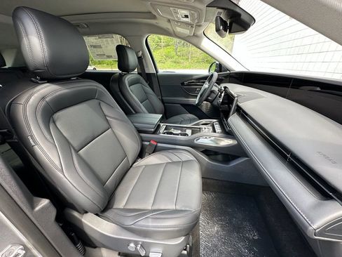 New 2026 Lincoln Nautilus Premier w/ Equipment Group 102A AWD/4WD image 22