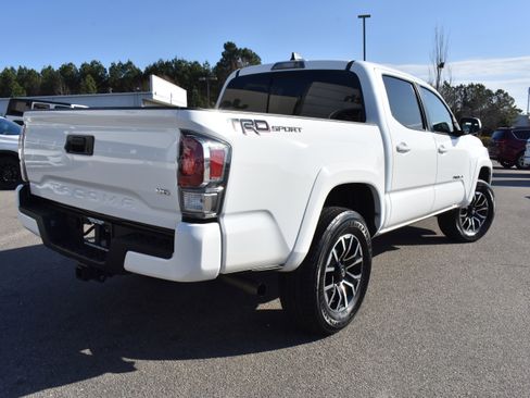 Used 2023 Toyota Tacoma TRD Sport image 9