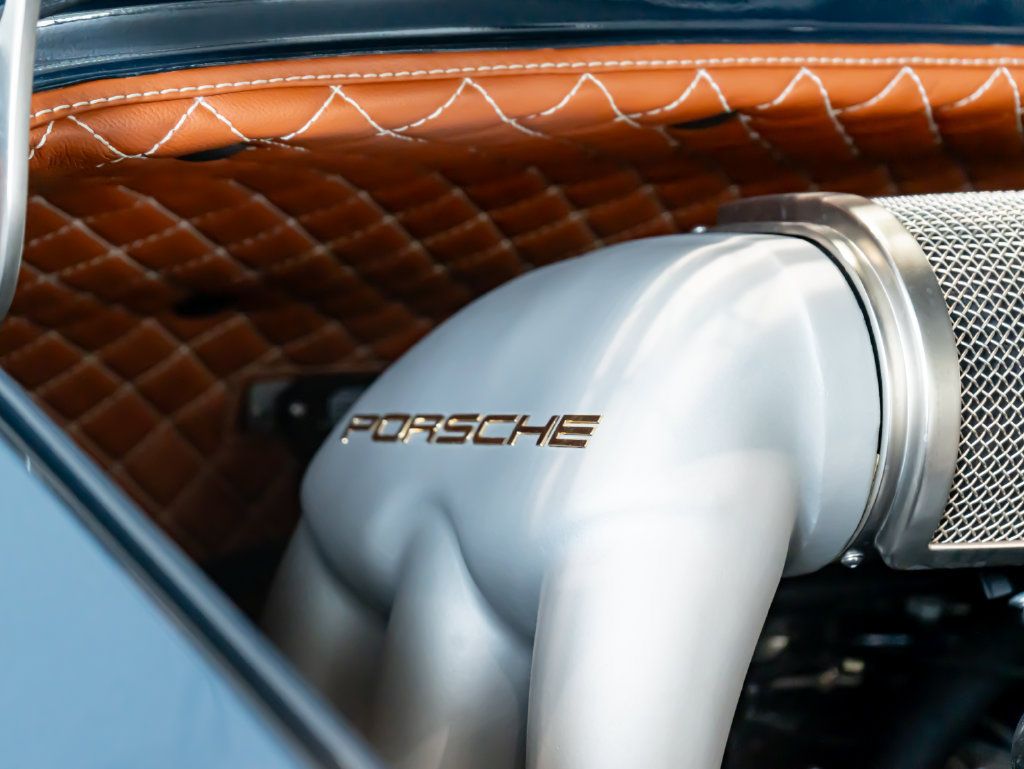 Used 1991 Porsche 911 Carrera RWD image 36