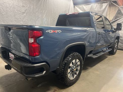 Used 2025 Chevrolet Silverado 2500 Custom w/ Custom Value Package AWD/4WD image 6
