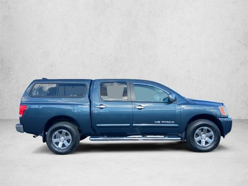 Used 2014 Nissan Titan SV w/ SV Value Truck Package AWD/4WD image 4