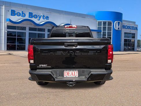Used 2025 Chevrolet Colorado Trail Boss AWD/4WD image 6