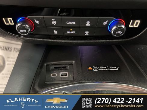 Used 2024 Buick Enclave Essence w/ Experience Buick Package AWD/4WD image 30