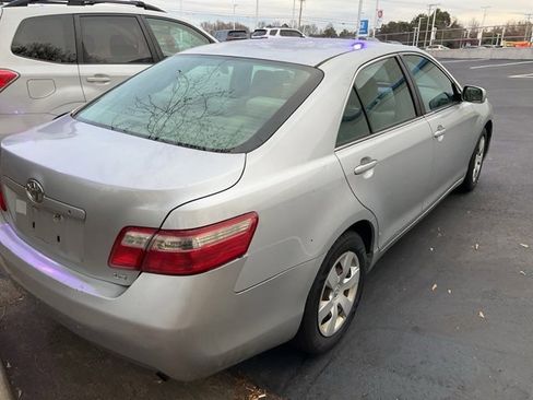 Used 2007 Toyota Camry LE image 6