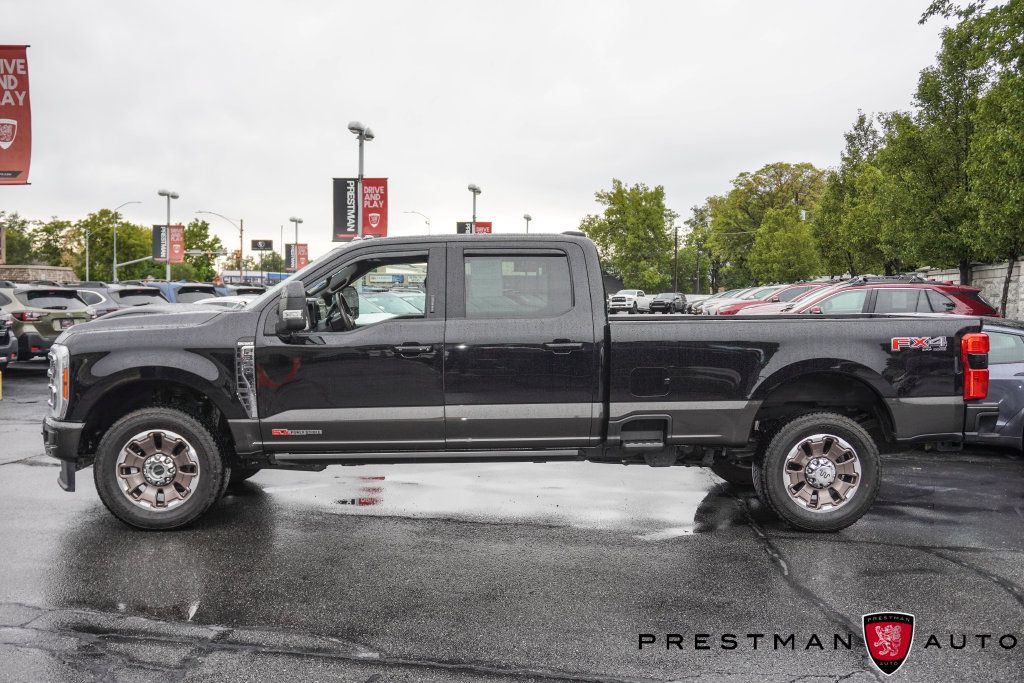 Used 2024 Ford F350 King Ranch w/ FX4 Off-Road Package AWD/4WD image 15