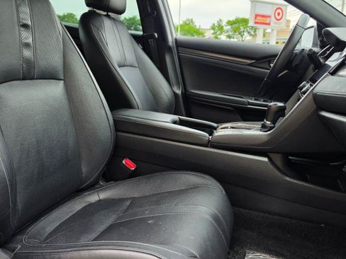Used 2018 Honda Civic Sport Touring image 15
