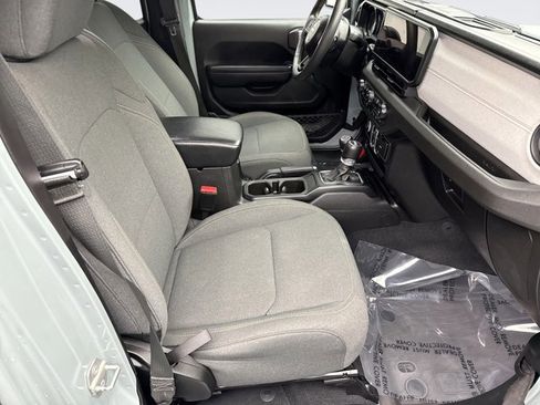 Used 2024 Jeep Wrangler Unlimited Sport image 16
