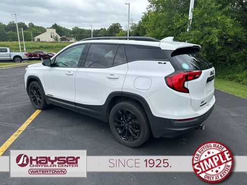 Used 2020 GMC Terrain SLE w/ Driver Convenience Package AWD/4WD image 3
