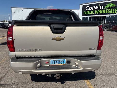 Used 2007 Chevrolet Avalanche LT w/ LT Preferred Equipment Group AWD/4WD image 6