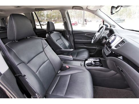 Used 2016 Honda Pilot Touring image 27