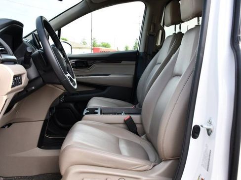 Certified 2024 Honda Odyssey Touring image 16