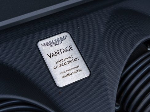 Used 2025 Aston Martin V8 Vantage Coupe RWD image 35