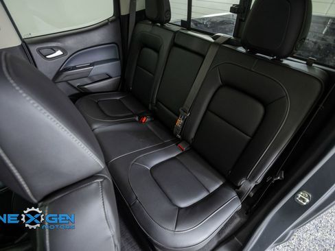 Used 2022 Chevrolet Colorado Z71 AWD/4WD image 33