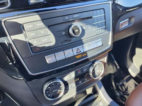 Used 2019 Mercedes-Benz GLE 400 4MATIC image 39