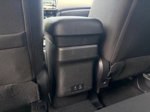 Used 2025 Mitsubishi Outlander Sport LE AWD/4WD image 29