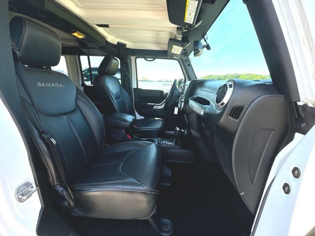 Used 2016 Jeep Wrangler Unlimited Sahara w/ Max Tow Package AWD/4WD image 25