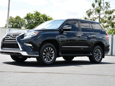 Used 2018 Lexus GX 460 Premium AWD/4WD image 3