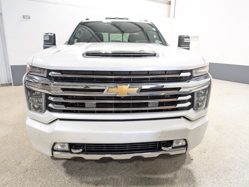 Used 2021 Chevrolet Silverado 2500 High Country w/ Technology Package image 8
