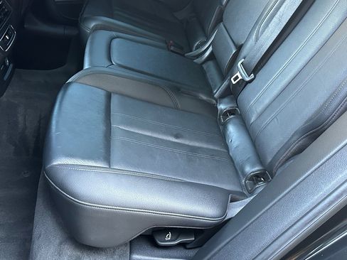 Used 2019 Audi Q5 Prestige w/ Prestige Package image 12