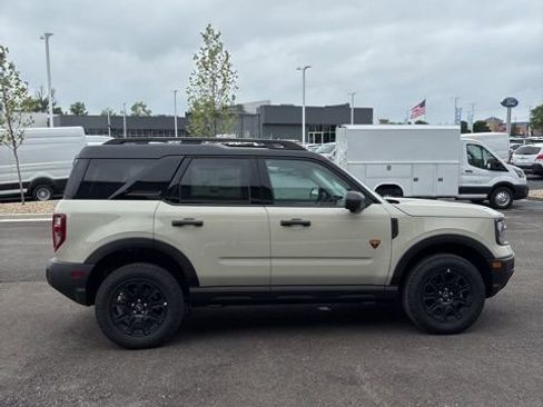 New 2025 Ford Bronco Sport Badlands w/ Badlands Tech Package AWD/4WD image 4