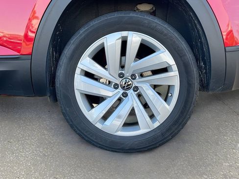 Used 2021 Volkswagen Atlas Cross Sport SE image 29