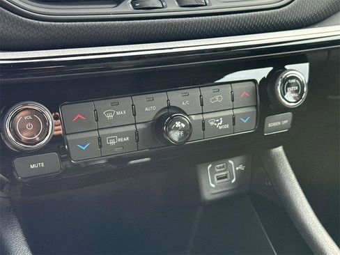 New 2026 Jeep Compass Trailhawk w/ Sun, Sound & Navigation Group image 17