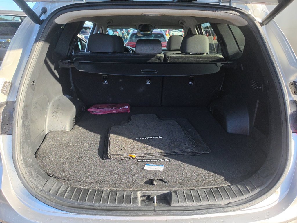 Used 2023 Hyundai Santa Fe SEL FWD image 9