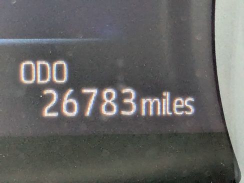 Used 2022 Toyota Camry XLE image 31