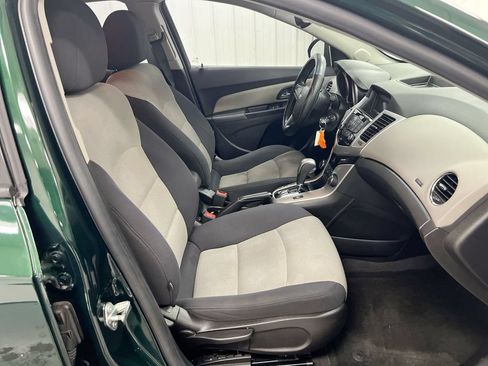 Used 2014 Chevrolet Cruze LS FWD image 20