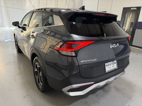 Used 2024 Kia Sportage LX FWD image 35