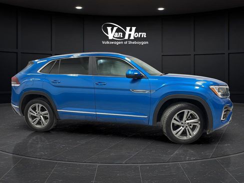 Used 2024 Volkswagen Atlas Cross Sport SEL R-Line AWD/4WD image 2