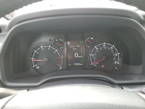 Used 2024 Toyota 4Runner SR5 Premium w/ Moonroof Package AWD/4WD image 23