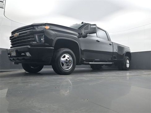 Used 2022 Chevrolet Silverado 3500 High Country image 21