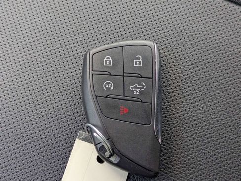 Used 2025 Chevrolet Silverado 1500 LTZ w/ Technology Package AWD/4WD image 34