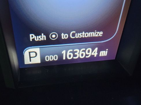 Used 2015 Toyota Camry XLE w/ Moonroof Package FWD image 16